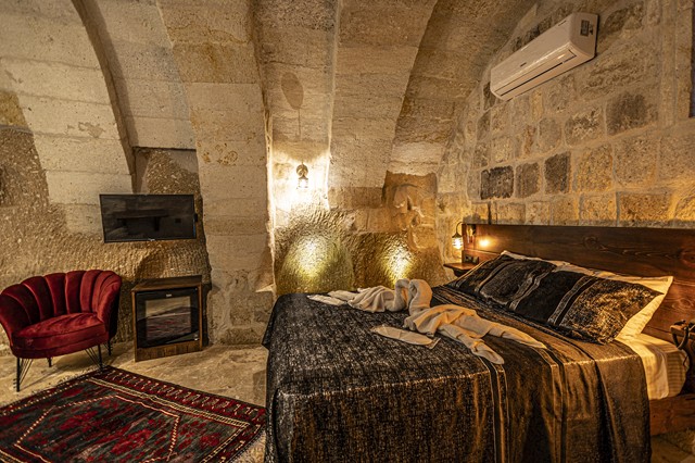 Gesta Honeymoon Jacuzzi Suite