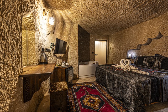 Lagerta Twin Cave Room