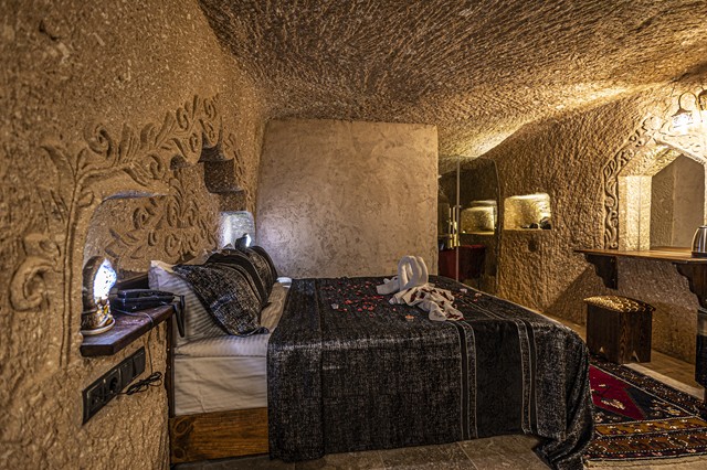 Lagerta Twin Cave Room