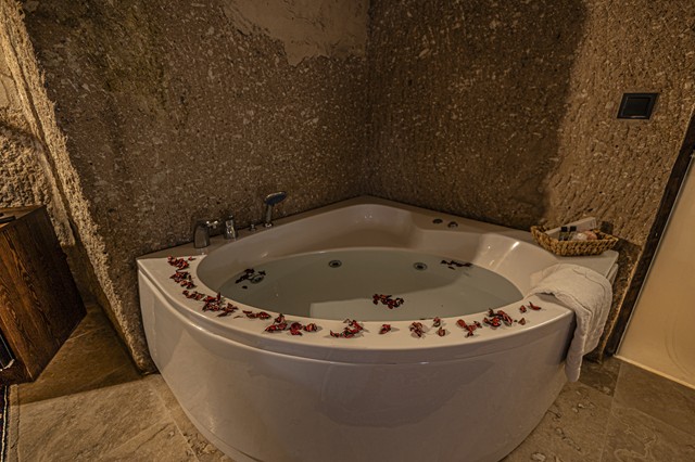 Lagerta Twin Cave Room
