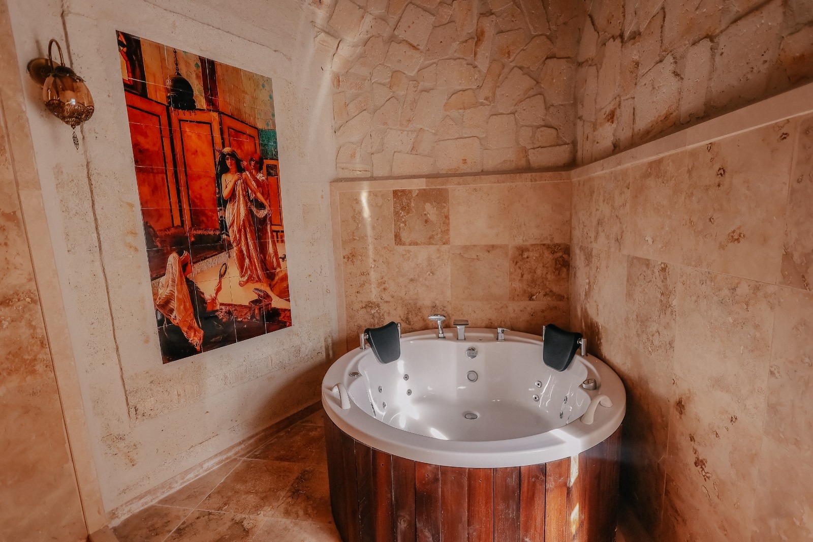 Torvi Premium Honeymoon Suite