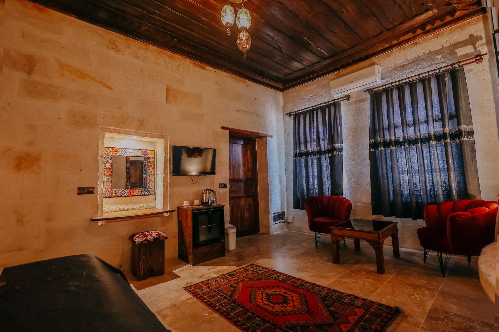 Torvi Premium Honeymoon Suite