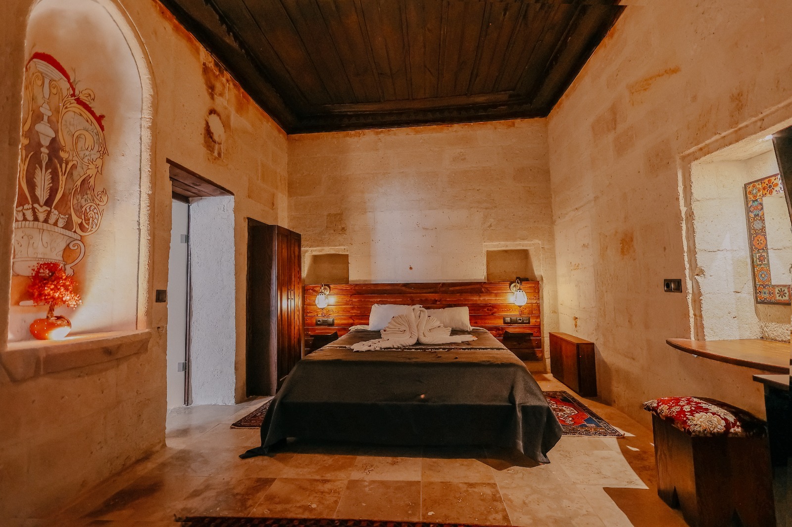 Torvi Premium Honeymoon Suite